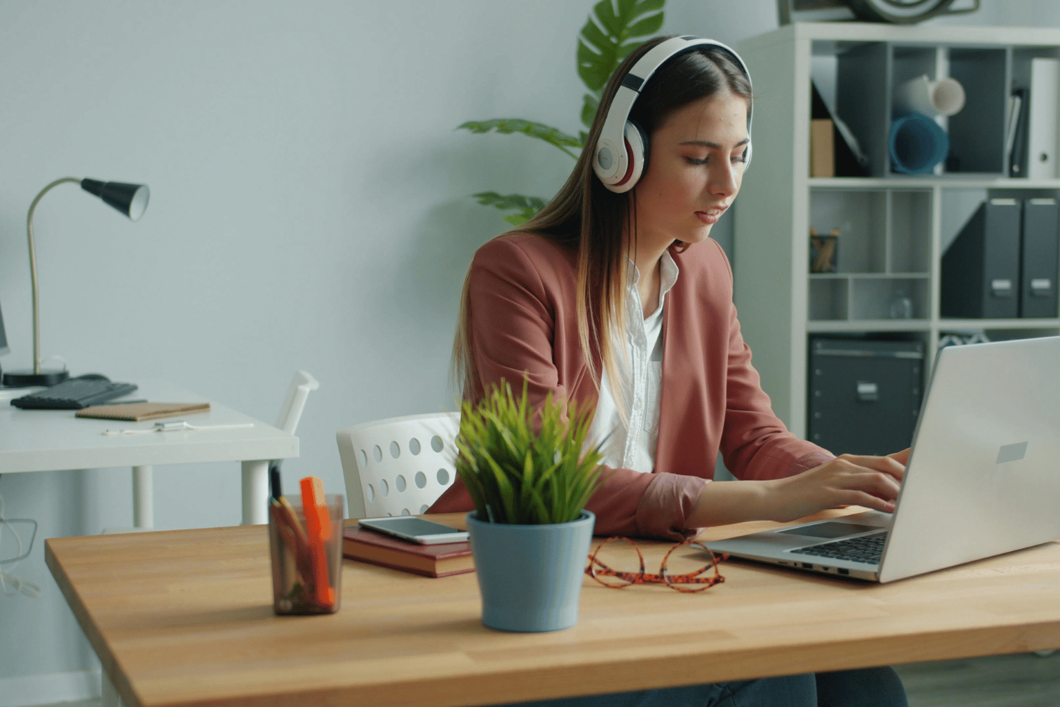 BESPLATNE STVARI NA INTERNETU KOJE TI MOGU DONETI NOVAC, ZNANJE I PREDNOST (A VEĆINA IH IGNORIŠE)